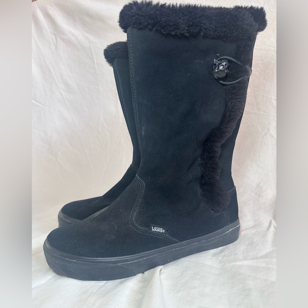 Vans Women's Black Winter Boots with Fur Trim
